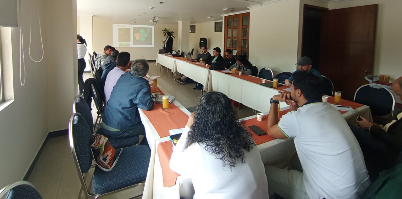 Ambiente y Sociedad reúne a organizaciones sociales para crear red de veeduría al financiamiento climático